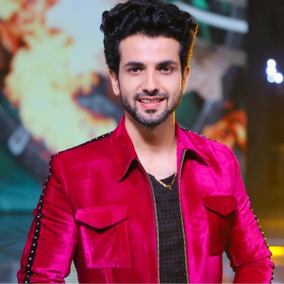 AGermanyFan's tweet photo. @ANKUSH_00007 ♥️'s looks on @ipmlofficial 🔥 🥰
.
#smuledelhijammers #Ankush_Bhardwaj00007 #DilonKaShooter #AnkushIsTheBest #ankushbhardwaj #ipml #IndianProMusicLeague @ZeeTV @ZEE5India @smuleindia @ZEE5Shows @ZeeStudios_ @Contiloe1 @akanksha_0711 @BeingSalmanKhan #SalmanKhan https://t.co/Nr3ppeh6G7