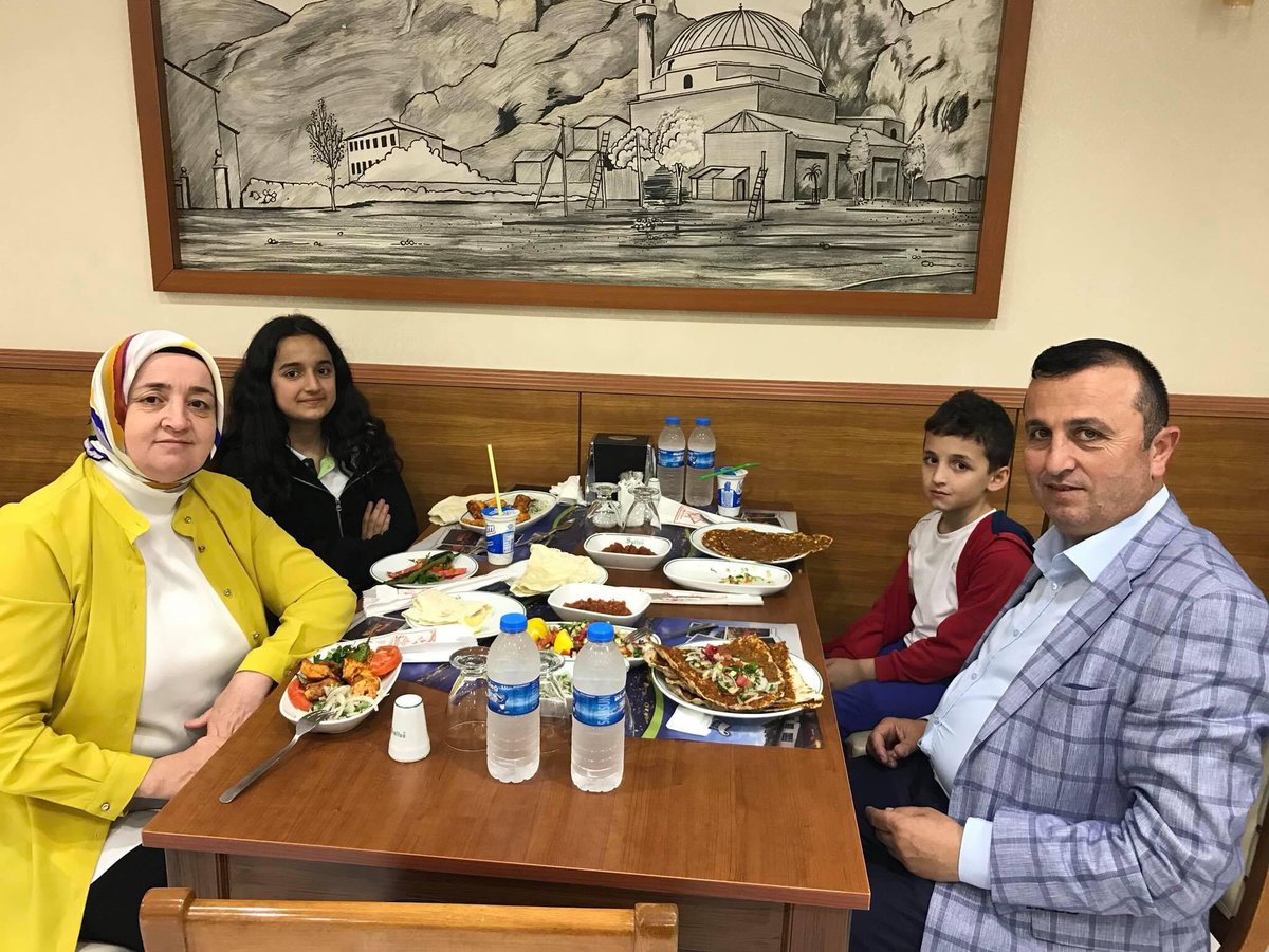 Baran ailesi olarak, sevdiklerinizle beraber sağlıklı, mutlu ve huzurlu bayramlar geçirmenizi diliyorum…