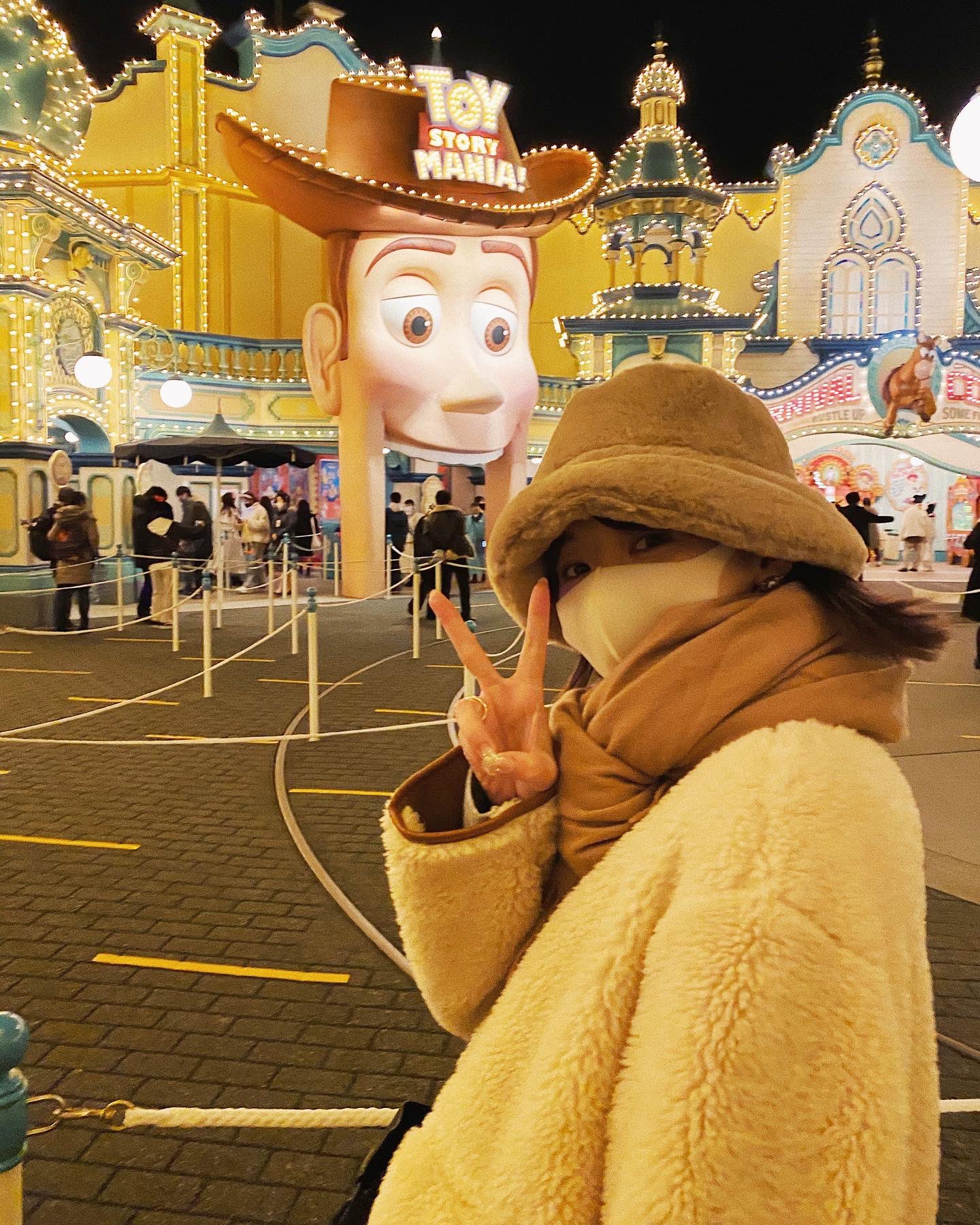 江野沢愛美 真冬の写真あげて申し訳ないんですが そろそろディズニー行きたい T Co Mgey9h31nq Twitter