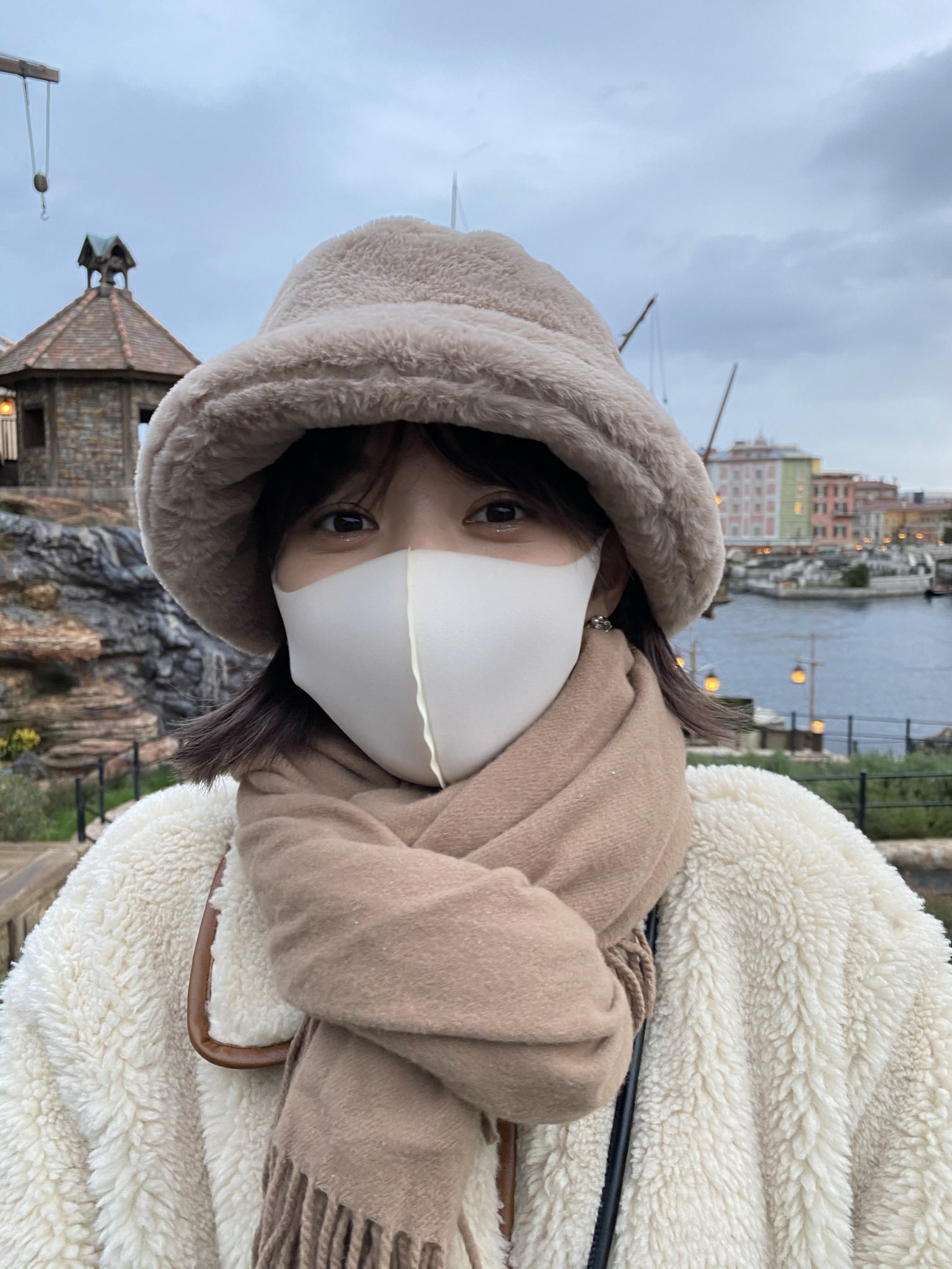 江野沢愛美 真冬の写真あげて申し訳ないんですが そろそろディズニー行きたい T Co Mgey9h31nq Twitter