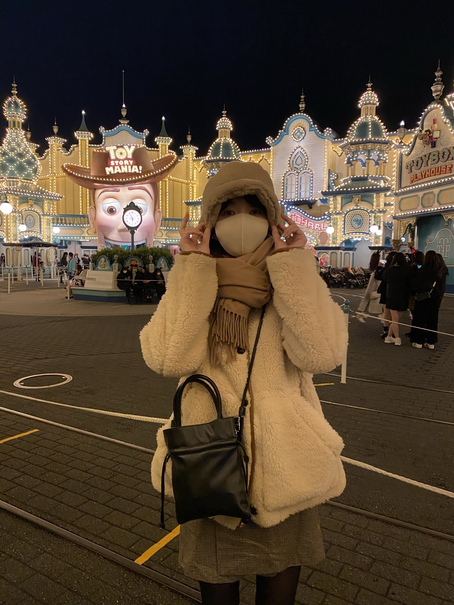 江野沢愛美 真冬の写真あげて申し訳ないんですが そろそろディズニー行きたい T Co Mgey9h31nq Twitter