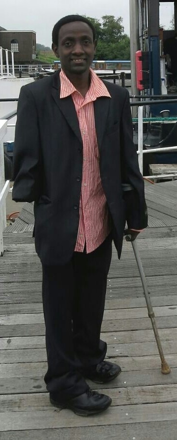 BulletsBrains's tweet photo. His name is Thomas Bosire,a male adult living with phisical disability. But when i met him he is actually better,hard worked that many if us.
He's lookibg for a job ya Comp,Data entry.He is willing to work.I have attached Part of His CV.

Plz RT His emloyer anaezakuwa kwa TL yako https://t.co/Ar155v1zNW
