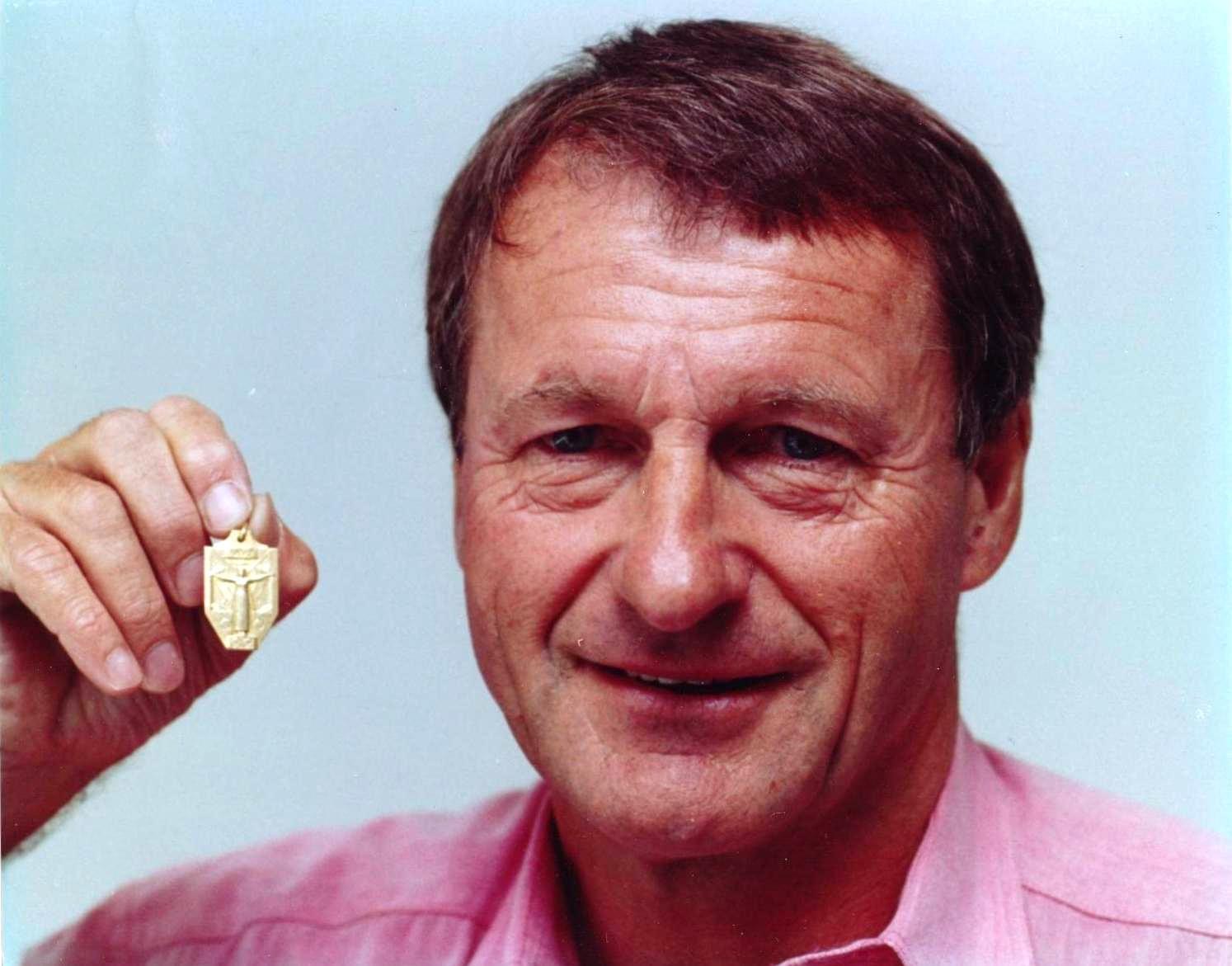 On this day in July 1938, Sir Roger Hunt was born in Culcheth and Glazebury. 

Happy 83rd Birthday Sir Roger! 