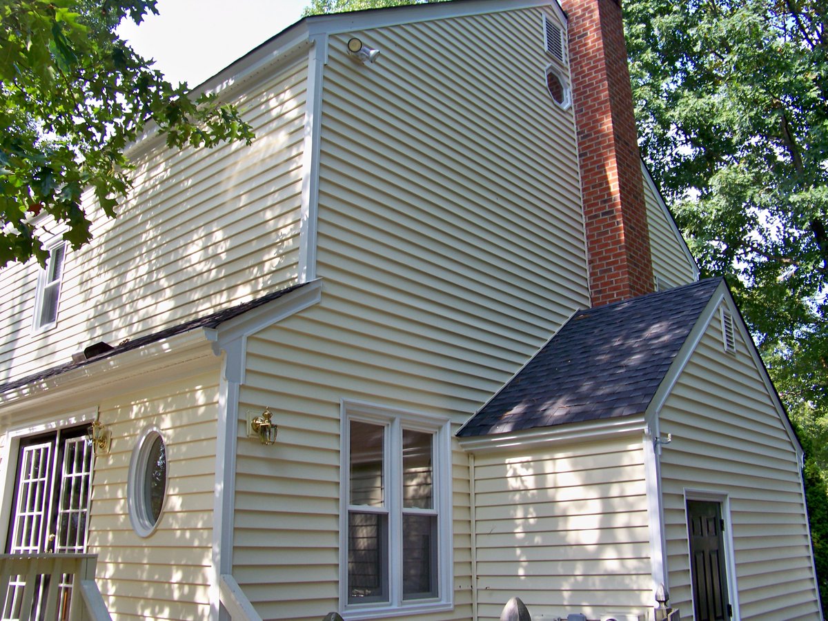 RegalHI's tweet photo. Did you know vinyl siding is environmentally friendly and easy to install?🌎 

👉🏻https://t.co/Rdi3wHwc3K https://t.co/7wndAPVNP1