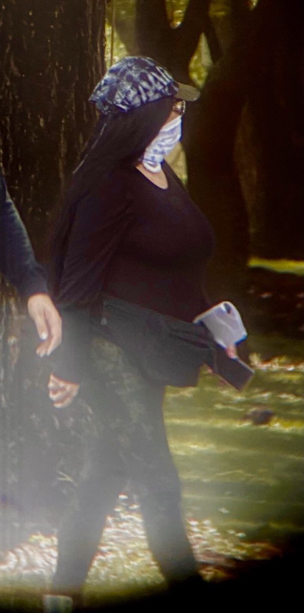 Good morning! A promised follow up reveal on the sad, two person “White Lives Matter” action in the Miami suburb of Pinecrest on July 10. 

Meet Amanda! 👋👋 She lives in Broward, supports white nationalist and openly fascist politics and was the second attendee at the action.