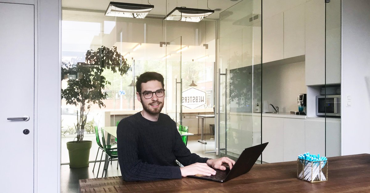 BEwebsters's tweet photo. Ontmoet @ArtoVera, de nieuwe spelverdeler van @BEwebsters. Hij zorgt ervoor dat iedereen bij Websters op de sterkst mogelijke manier wordt uitgespeeld en volgt tegelijkertijd de projecten en de administratie op. Good luck, Arto 👏 Lees artikel 👉 https://t.co/JFv9bB1VUY https://t.co/RDriIH1zMj