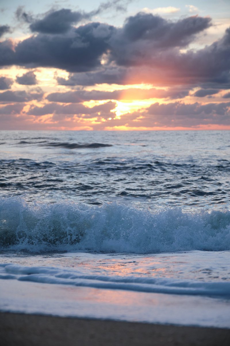 7oda_karam's tweet photo. 🌊❤️🌅 https://t.co/FZSFND0ArF