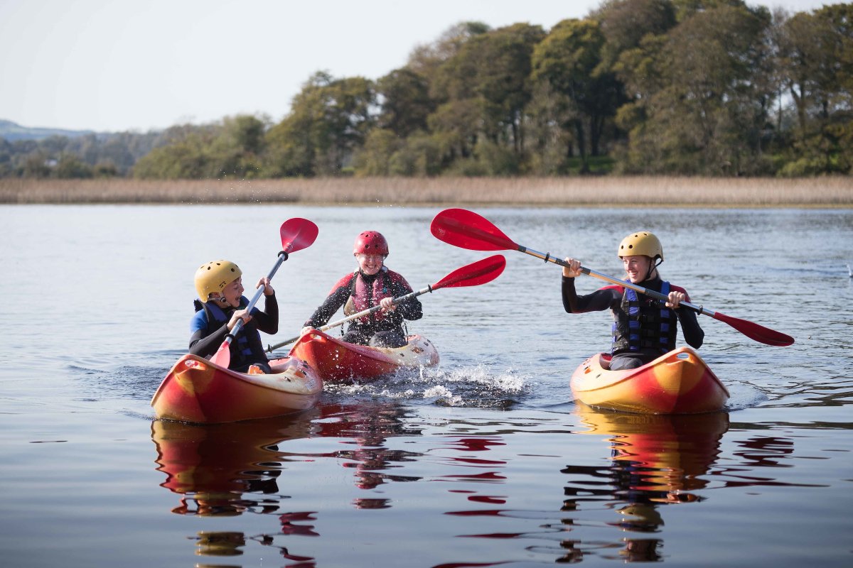 TempleGateHotel's tweet photo. It's a day for kayaking, surfing, paddle boarding or for just a stroll on the beach....County Clare has it all 🏖☀️🏄♀️🏊♀️
#templegatehotel
#summerstaycation
#visitclare
#wildatlanticway
#discoverclare
#FillYourHeartWithIreland
#itsallthereinclare
https://t.co/hBJDsut9MV https://t.co/ovX2NVMUFr