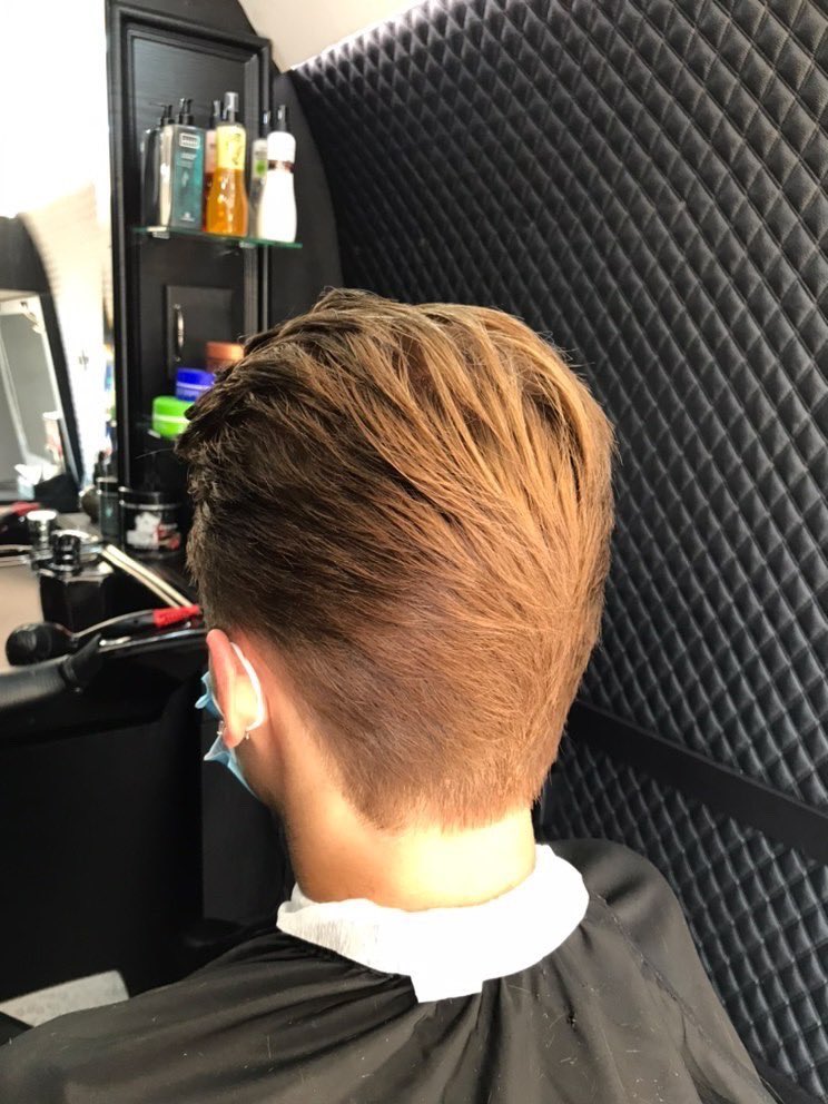barbermobileoy's tweet photo. Piristä kesälomaasi 🏖☀️ uudella hiustyylillä

#barbermobile #barbervan #barber #mobilebarber #barbershop #salon #parturi #hiustenleikkaus #kampaamo #pakettiauto #pkyritys #summervacation #kesäloma #summer #sunshine #finland #helsinki #espoo #vantaa #kerava #kirkkonummi https://t.co/tWaObihrKN
