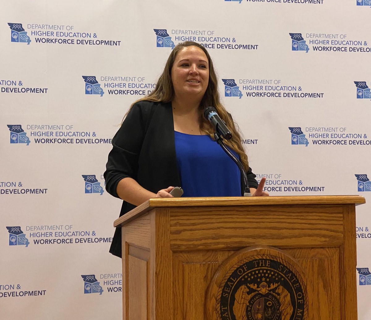 Dunns52000's tweet photo. Assistant Commissioner @jojessicad welcomes school counselors, financial aid professionals, and college access organizations to Journey to College Day. @Journey2College @MODHEWD #J2CDay https://t.co/YKiHb4B9Uq