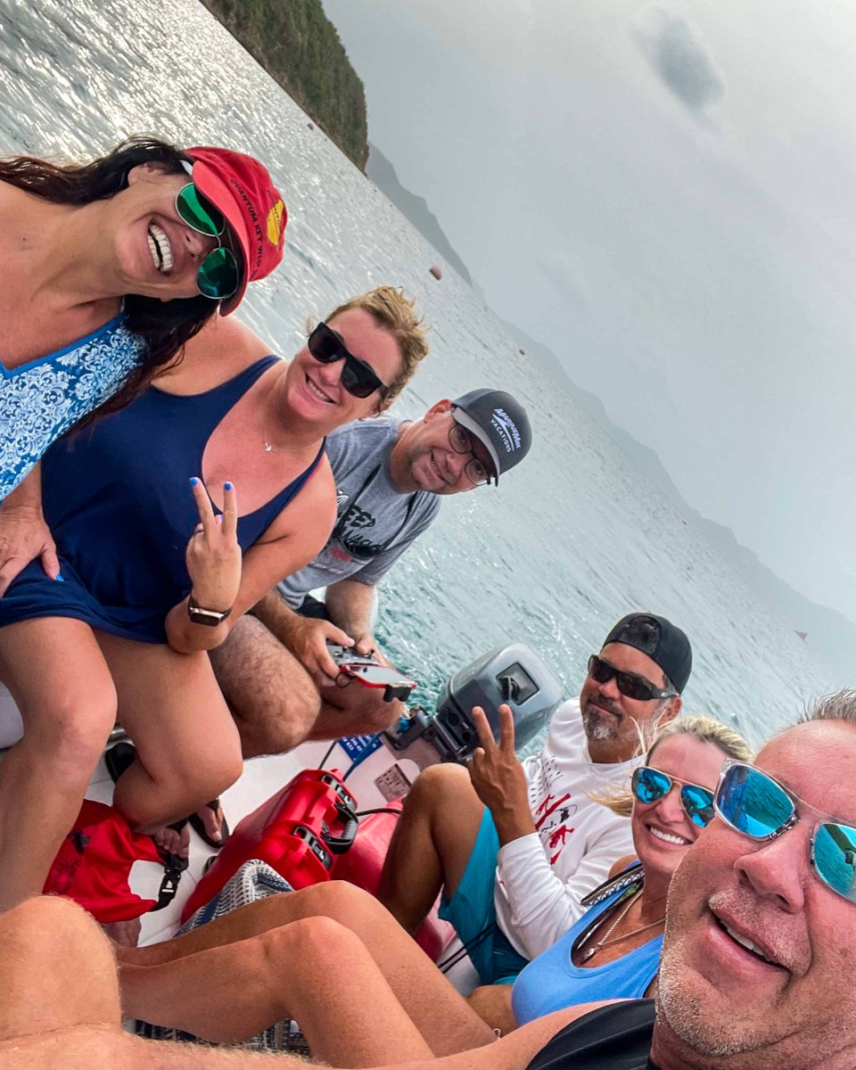 MMAXVacations's tweet photo. Danielle checking in! 🙌🏼 I spent two days at some of my favorite spots in the BVI, starting with Willy T’s for food and drinks. You have to try their fried chicken. Don't forget to take a plunge off the top deck and check-in for a tattoo! ☠️⁠ #BVI #WillyT https://t.co/9tZAwbQ11t