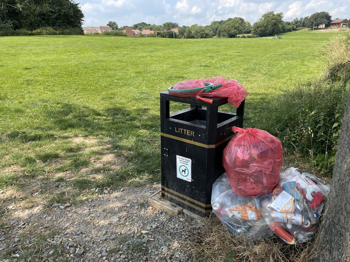 pamjnorris's tweet photo. Was glad to get back from my #litterpick today &amp; jump in the shower.
3 bags filled, 1 overflowing bin sorted and sofa seats reported to council as #flytipping.
Phew it’s too hot for me today.
Just wish people would use the bins,
@KeepBritainTidy @Northantswombl1 https://t.co/y0UYBDZDXm