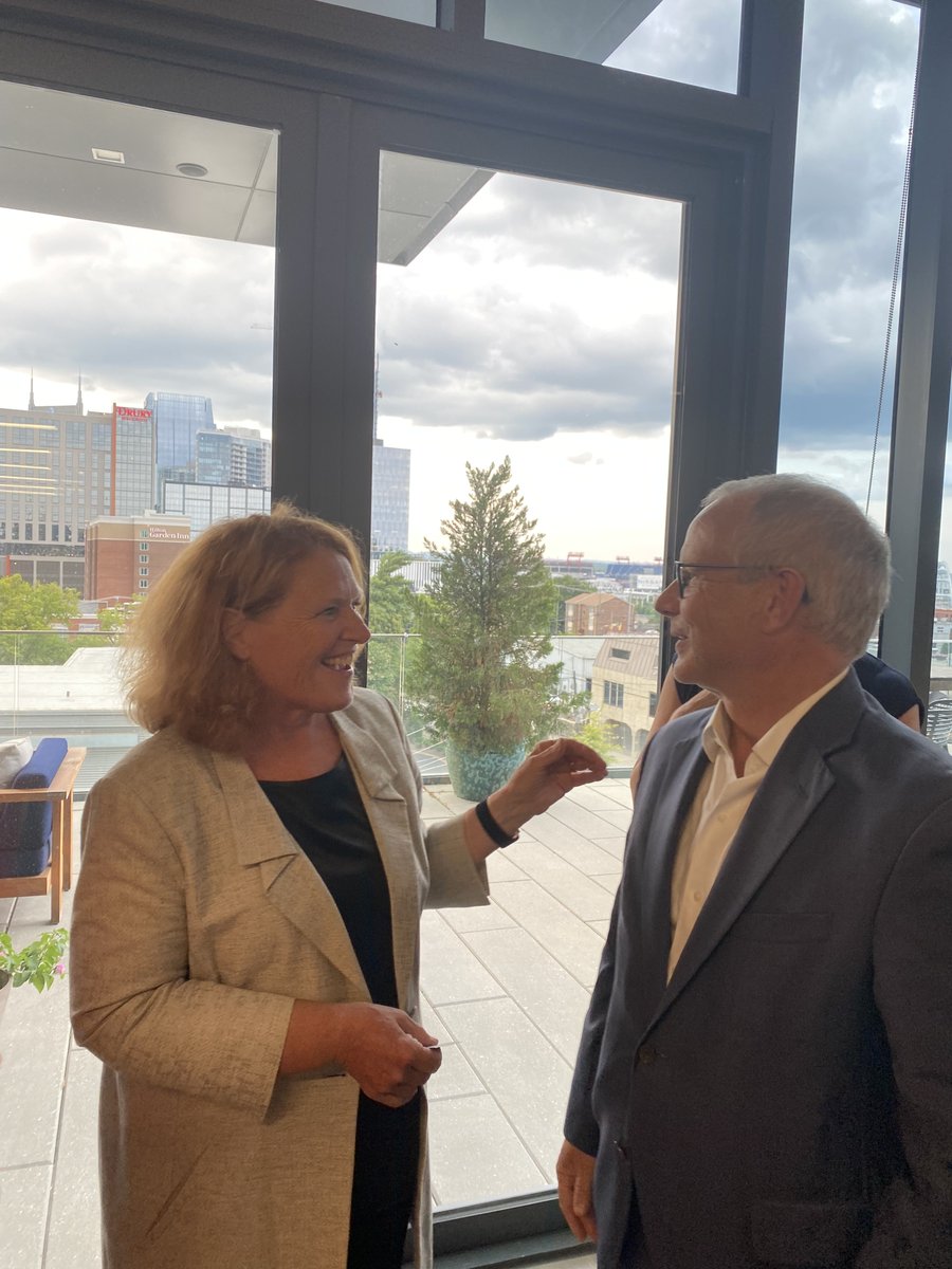 DavidBriley's tweet photo. It was so great to be able to attend the @WomenTnFuture's summer meeting! -- Also such a treat to hear @SenatorHeitkamp  share her story among the several other speakers! @NancyVanReece https://t.co/h5nd8gbGlW