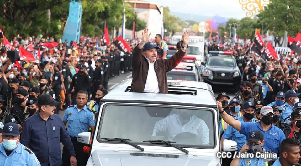 El liderazgo ni se compra, ni se impone  se gana y se gana con mucho trabajo como se lo ha ganado nuestro Comandante Daniel Ortega 💪👊❤🖤 .... pero los 🤏 no están preparados para esta conversación😁
#DanielMiPresidente2021 
#4219OTRAVEZTRIUNFAELAMOR