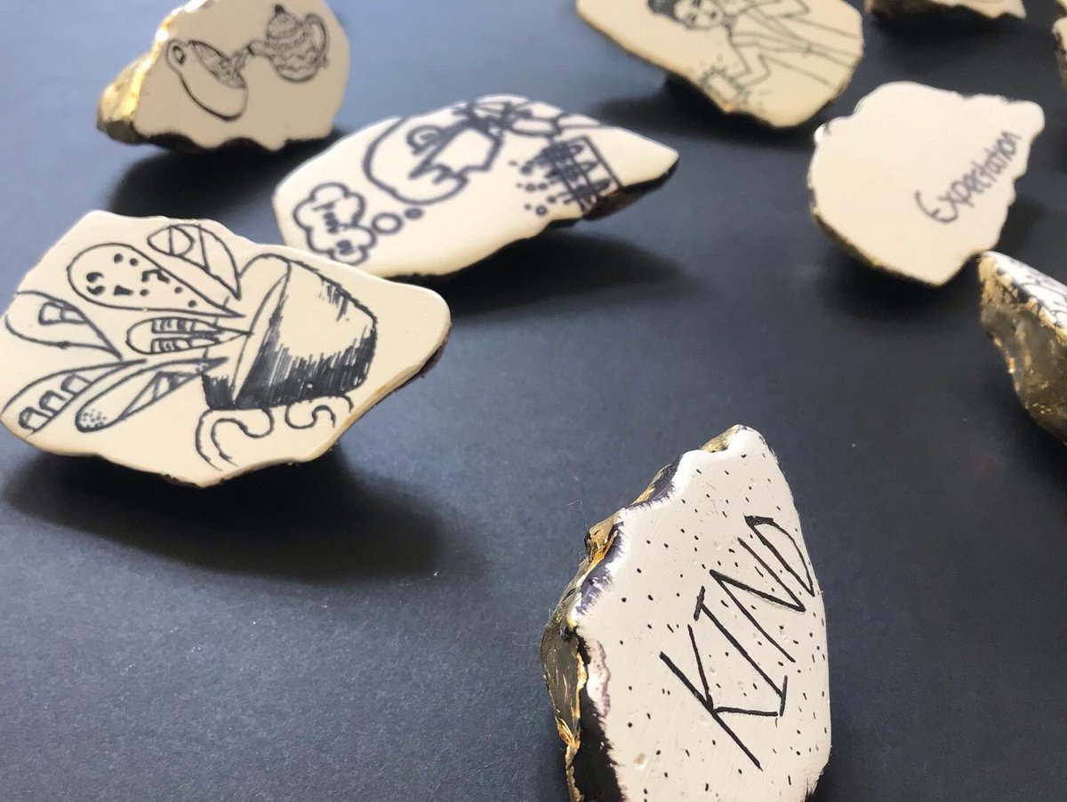 Fantastic workshop by <a href="/KazzMorohashi/">KazzMorohashi</a> with Year 10 &amp; 12 students from <a href="/NgateDereham/">Northgate High School</a> and @DSFC1 - ‘illustrating stories’ through drawing on cast oysters and applying gold leaf. <a href="/TakeYourPlaceHE/">Take Your Place</a>