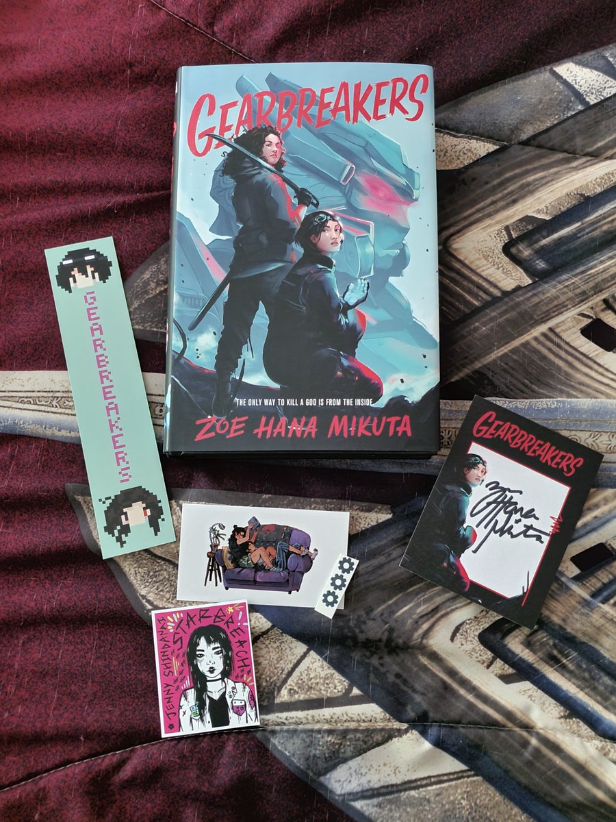 Preorder campaign goodies came in today so I can finally post this lol. I AM SO EXCITED!! 😍😆🏳️‍🌈 #YAnovels #scifinovels #Gearbreakers #ZoeHanaMikuta #queerbookrecs #supportindiebookstores