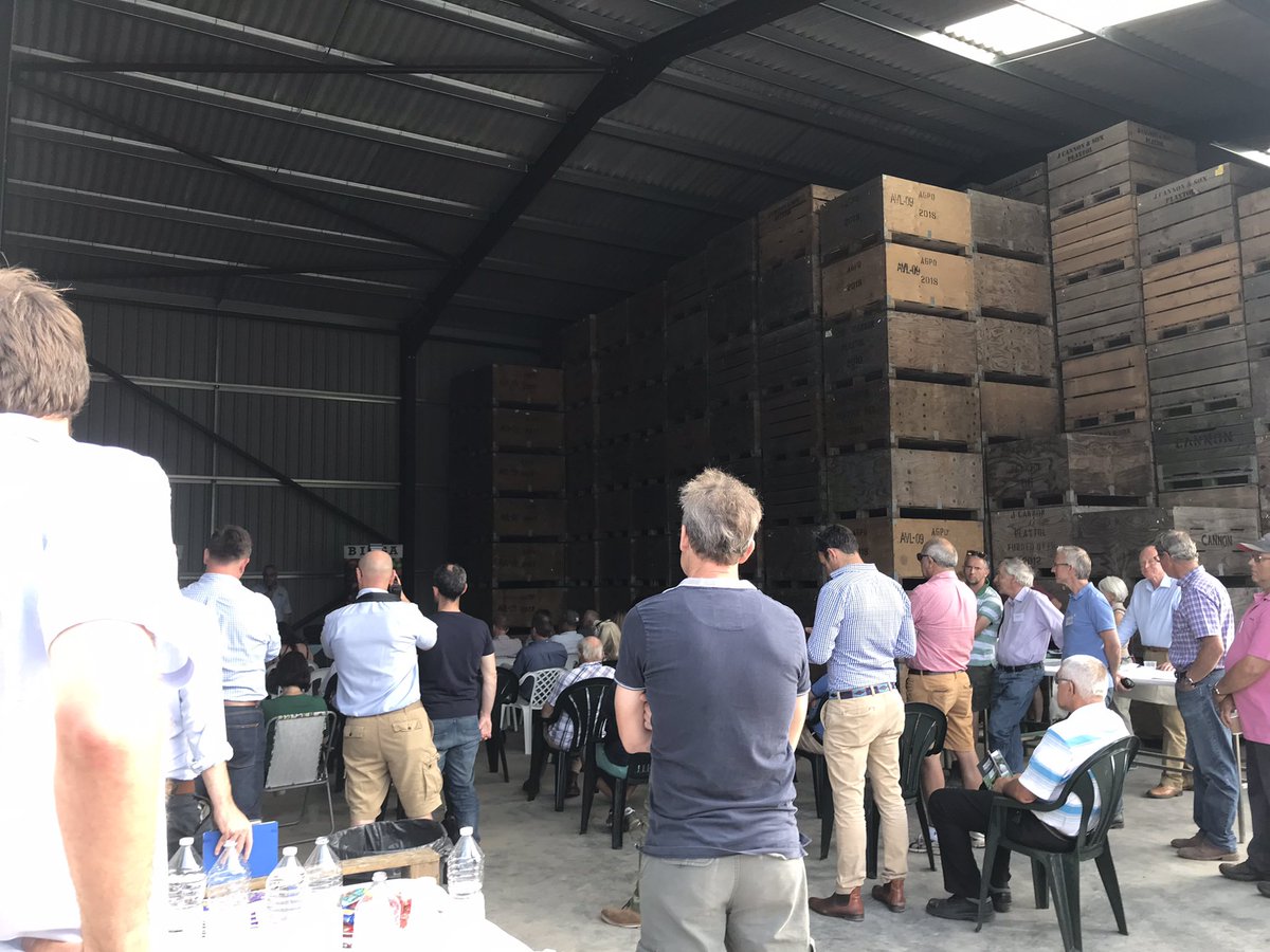 A pleasure to sponsor and support the BIFGA farm walk in Kent yesterday afternoon 🍏🍐 great to meet so many growers in the industry and to have a tour of the orchards at <a href="/RoughwayFarm/">Roughway Farm</a>!

<a href="/GBApples/">Great British Apples and Pears</a> #BIFGA