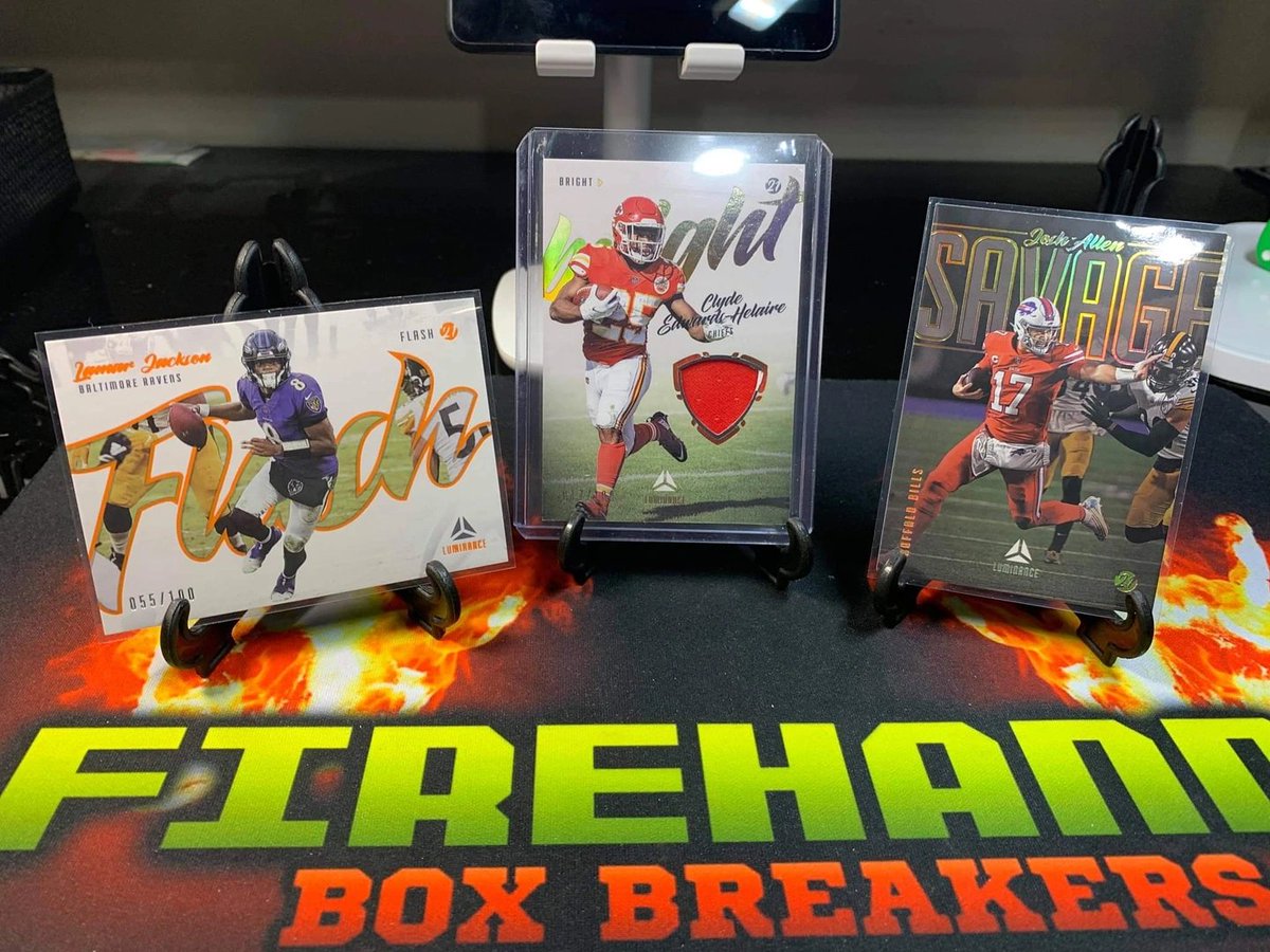 FirehandsB's tweet image. 2021 Luminance Box Break 
#nfl #nflfootball #football #footballcards