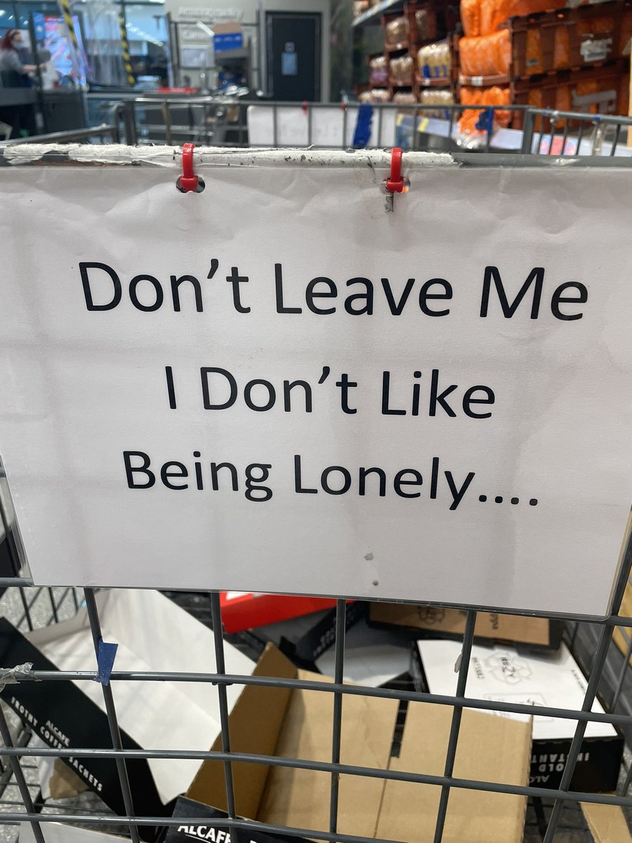 cholehen's tweet photo. Someone *leaves me on read*
Me sending yet another message: https://t.co/bbcoyQ4KIw
