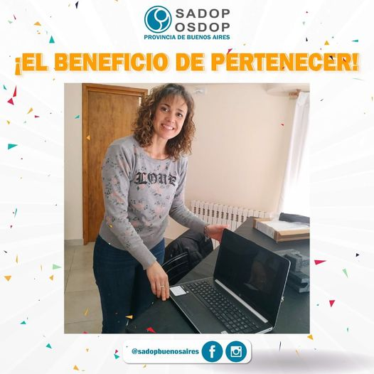 sadoppba's tweet photo. #Beneficio | Hicimos entrega de la notebook a la afiliada Mara Gutierrez  del Colegio San Antonio de la localidad de #Darregueira, Partido de #Puán.

Afiliarte al SADOP es tu mejor opción.
Hacelo ahora, hacelo Online ↩   
https://t.co/u6T83ElEuJ https://t.co/S20pbi6e6g