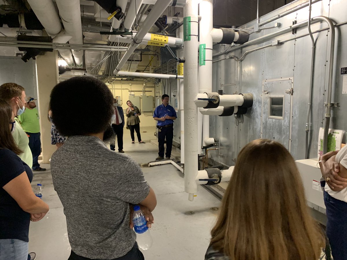 Laura Anglin tweet media