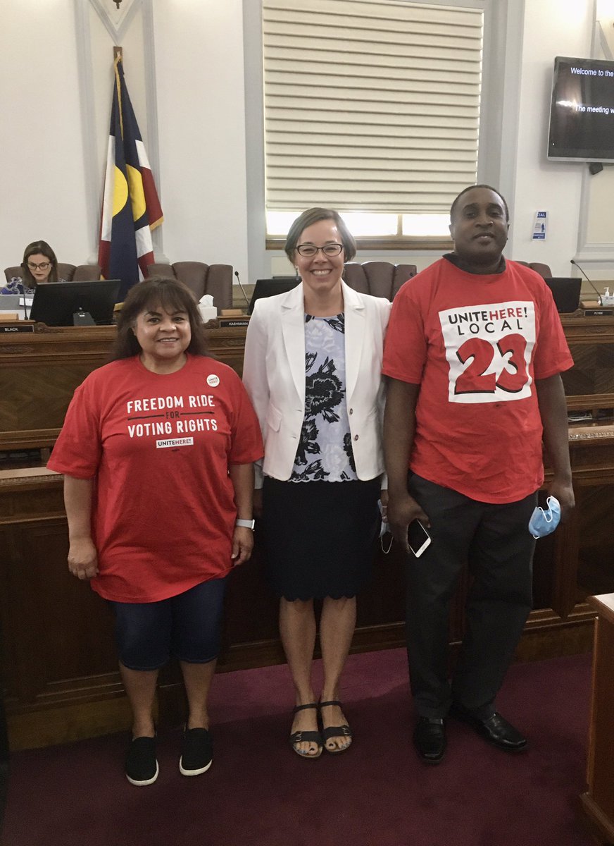Happy to stand w @KniechAtLarge before she presents the worker retention ordinance to the Denver City Council FINGOV Committee #denver #EssentialWorkers