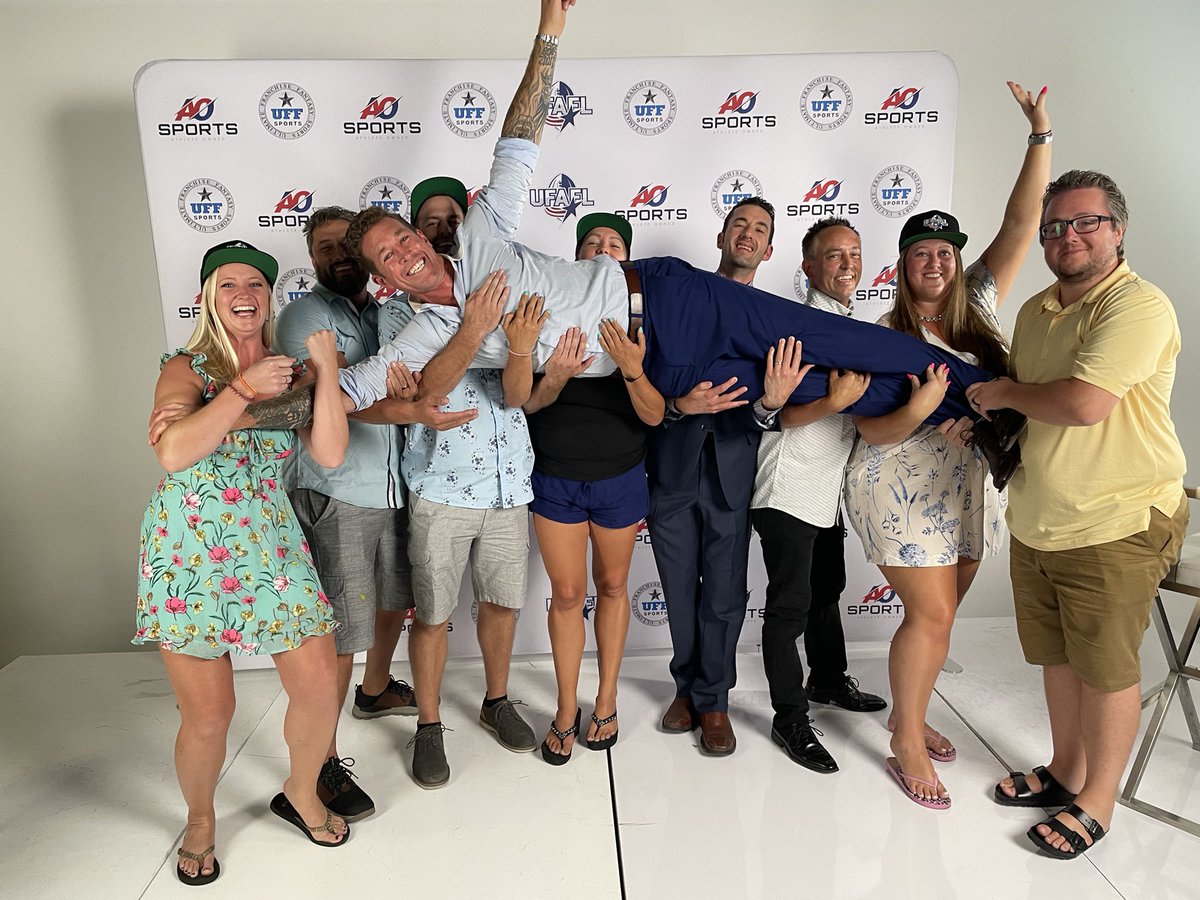 What a weekend! @UFFSports the 1st company to bring high-end Fantasy Sports to the blockchain sells 32 Fantasy Football Franchises for over 1.2 million dollars! Thx <a href="/AOSportsTV/">AO Sports</a> <a href="/CircaLasVegas/">Circa Las Vegas</a> <a href="/CircaSports/">Circa Sports</a> #athletsNFT #athletetakeback #ele #FantasyFootball #LFG #ToeDragSwag