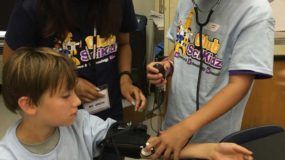 scikidzhouston's tweet photo. Our junior surgeon camp offers important life saving skills such as first aid and cpr. If your child is interested in saving lives and getting hands on in the medical field, this is it!

https://t.co/TbrrLjE8em https://t.co/IPeu4TcsoF