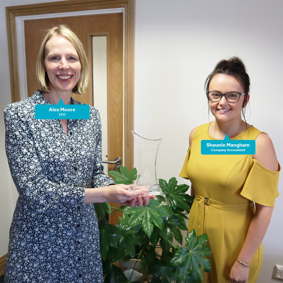 Cutwel's tweet image. Massive thanks to one of our biggest suppliers Korloy for a lovely present to commemorate our 25th anniversary!

The gift managed to find its way across all the departments and, as you can see, it was very well recieved...

#PerformanceDelivered