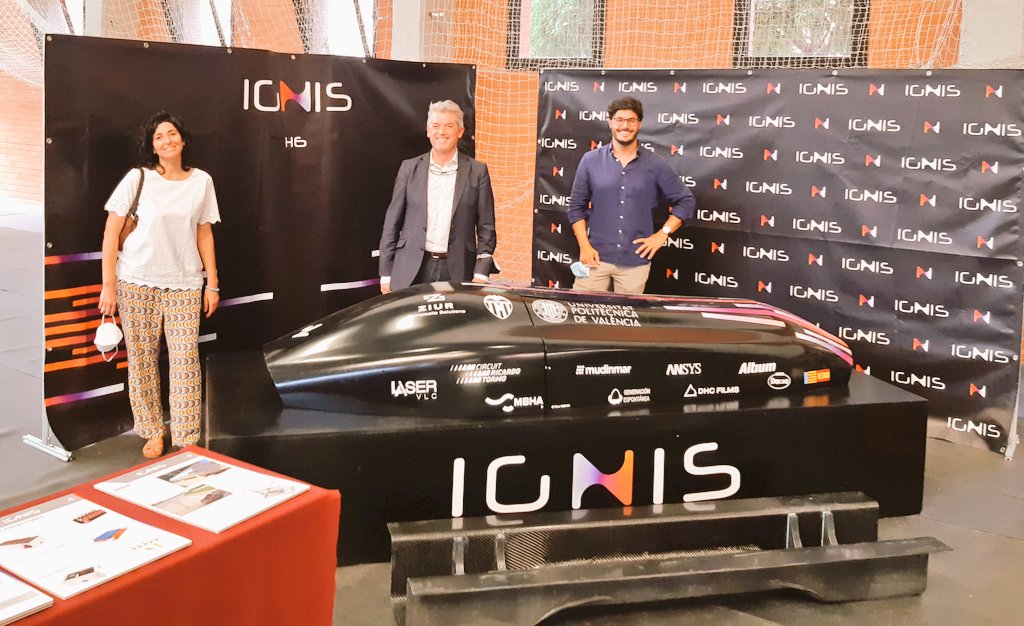 AEMAC_'s tweet image. Hoy estamos en la @UPV con @ZiurComposites, patrocinadores del @hyperloopupv visitando #IGNIS al que deseamos mucha suerte en la #EuropeanHyperloopWeek.