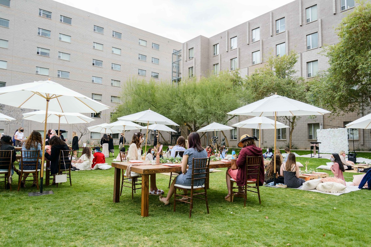 barretthonors's tweet photo. For #ThrowbackThursday we revisit the annual Barrett Ladies Tea! Even a little rain couldn't dampen the theme of PositiveTEA and resiliency in the keynote delivered by Tempe Dean of Students, Dr. Cassandra Aska. 
#WeAreBarrett #LadiesTea #BarrettHonors #ASU #positivity https://t.co/QCWz7Q3reg