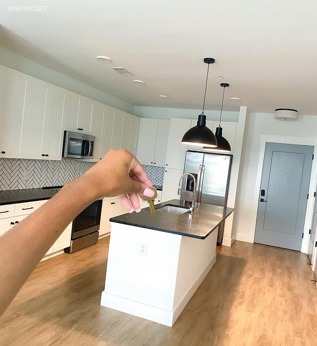 23, single mom, but more importantly blessed 🤍 I GOT THE KEYSSS🔑🏠