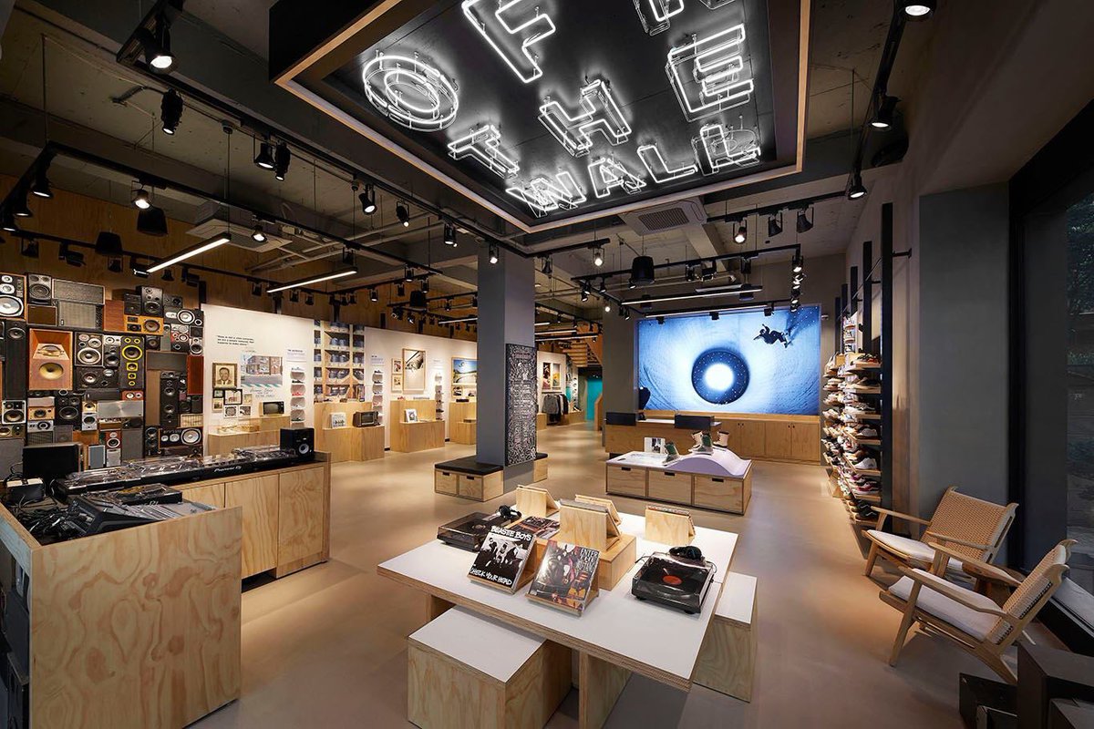 TheJBLpro's tweet photo. To create an immersive audio experience for guests, @VANS_66 Showcase Store Gangnam teamed up with TechDataPS Co., Ltd.—installing JBL Control 65 P/T full-range pendant speakers and many more #HARMANPro products. https://t.co/ExbB6uudGk
#HARMANExperienceAPAC #JBLInstalledSound https://t.co/RTcpZ5eFap