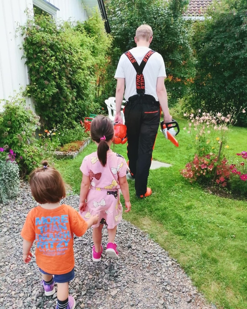 Cozebisu's tweet photo. いざ出陣。

#familylife #familytime #kids #daddy #こどものいる暮らし #こども #ノルウェー #norwegian #japanese #国際結婚 #北欧の暮らし #北欧暮らし #スカンジナビア #スローライフ #slowlife #scandinavia #norway https://t.co/DtsHnX4gIu