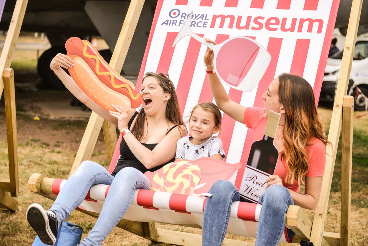 RAFMUSEUM's tweet photo. Enjoy a day browsing the aircraft hangars and Foodie Market next weekend (24/25 July) at the #RAFMuseumCosford. ✈️🧁🍦 The pop-up market will showcase more than 20 stallholders selling a diverse range of artisan products.🥖🧀🥧 Pre-book your free tickets https://t.co/GkLg3899Ie https://t.co/oPC4uf4b06