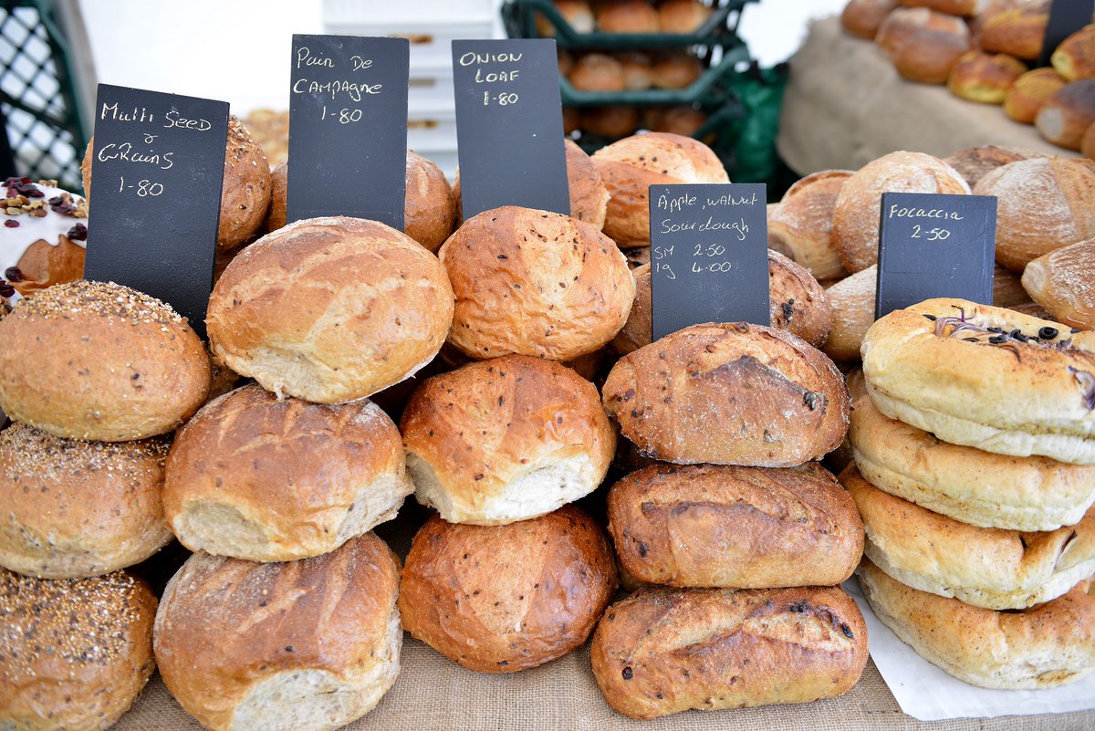 RAFMUSEUM's tweet photo. Enjoy a day browsing the aircraft hangars and Foodie Market next weekend (24/25 July) at the #RAFMuseumCosford. ✈️🧁🍦 The pop-up market will showcase more than 20 stallholders selling a diverse range of artisan products.🥖🧀🥧 Pre-book your free tickets https://t.co/GkLg3899Ie https://t.co/oPC4uf4b06