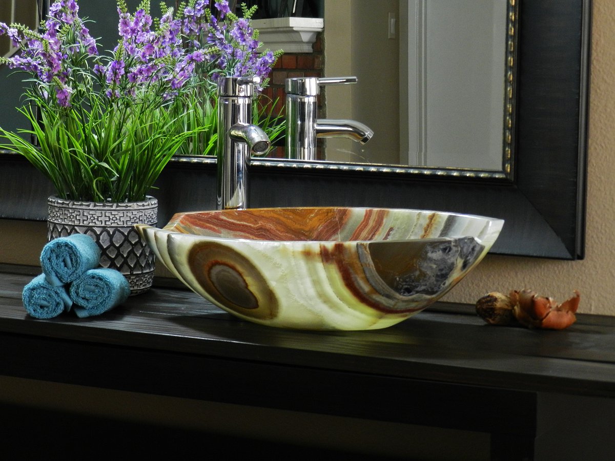 InStonework's tweet image. @InStonework
 
Add gemstones to the bathroom and change its fate!  Onyx Sinks.

ebay.com/itm/2941700758…

 #vesselsinks #stonesinks #onyxsink  #greenonyx  #uniquesinkideas #instonework