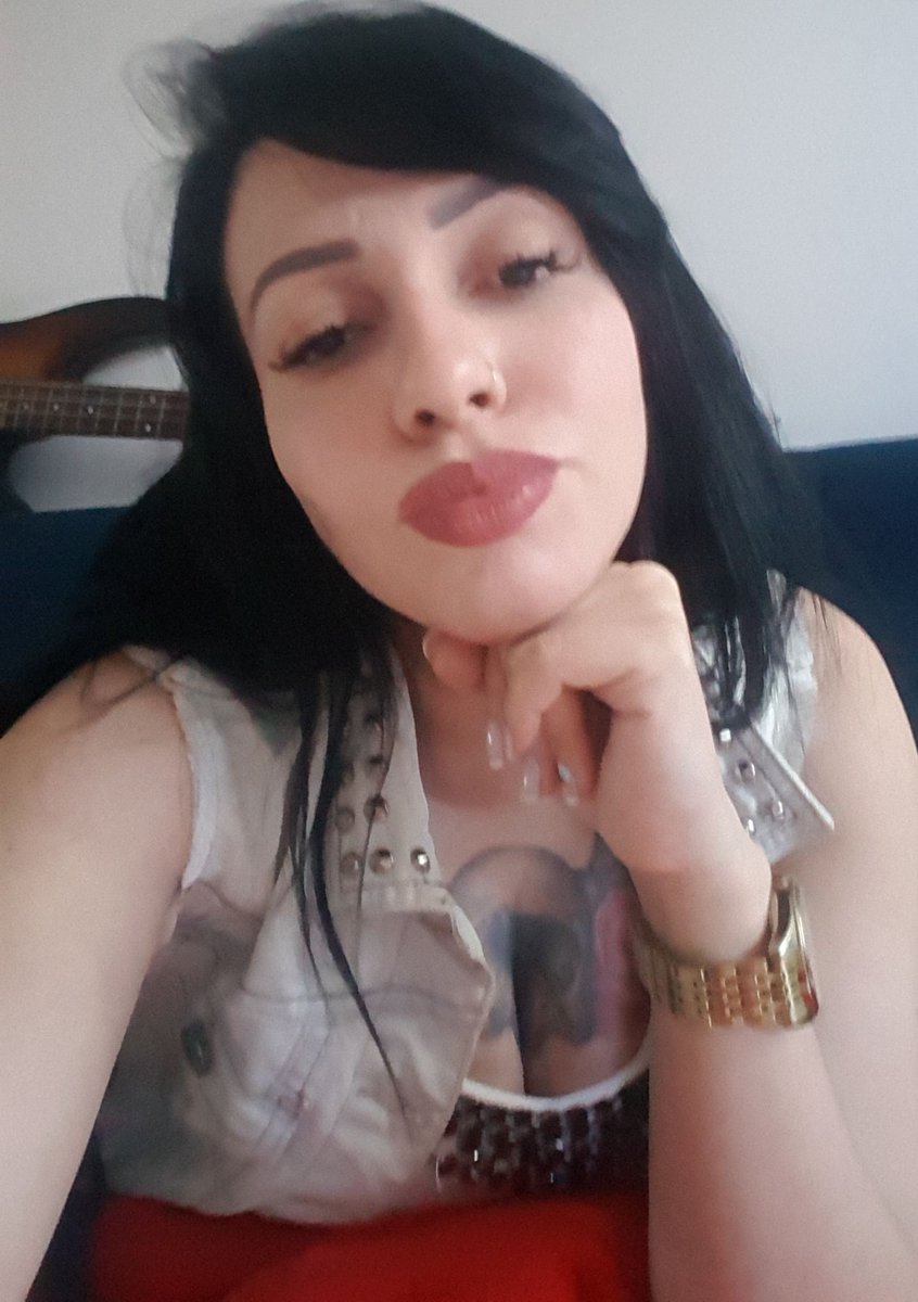 Manuella Müller ! Atriz Pornô tweet media