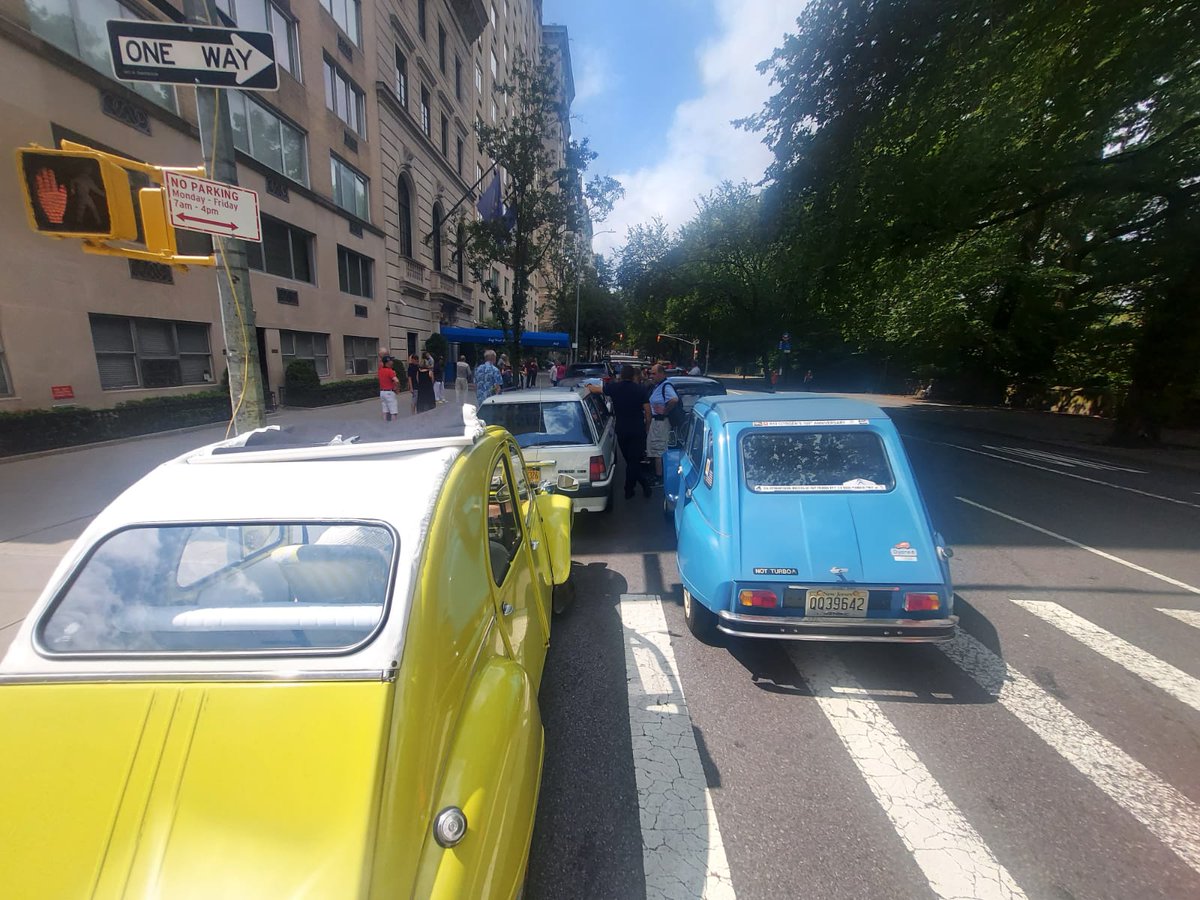 franceinnyc's tweet photo. On Sunday, from the French Consulate, was held the 22nd edition of the Greater NY Citroen &amp; Velosolex Club Rally! It is with a shared joy and passion that the owners of old Citroën models, such as the famous 2CV, the DS and the Traction, gathered. Bonne route ! https://t.co/cBAlt1oxvz