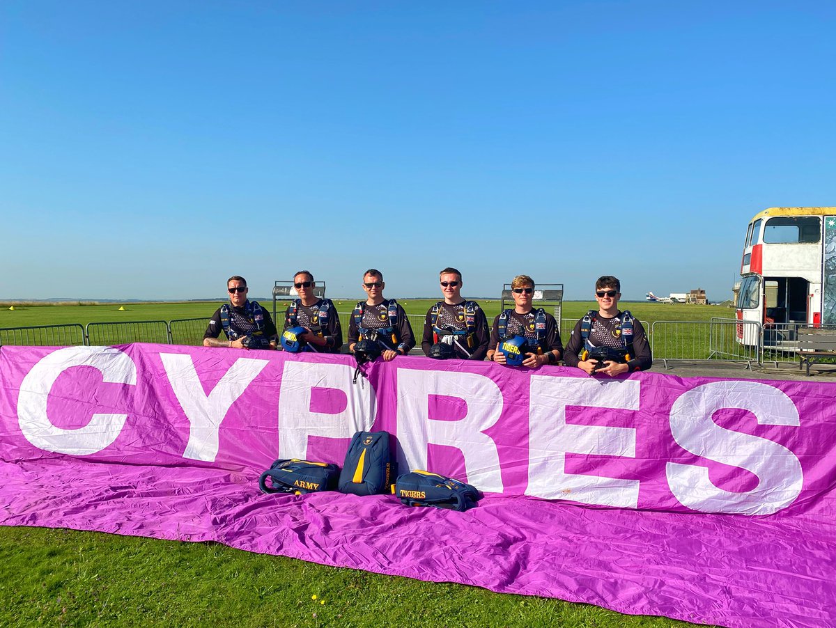 TigersFFT's tweet image. Thanks to our sponsor @cypresaad for keeping us safe during the armed forces parachute competition 

@gatorzeyewear 
@britisharmy 
@britisharmysport 
@britishskydiving 

 #millitarylife #army #competition #cypresaad #skydiving #lifesaver #reliable #flag #sunglasses #gopro