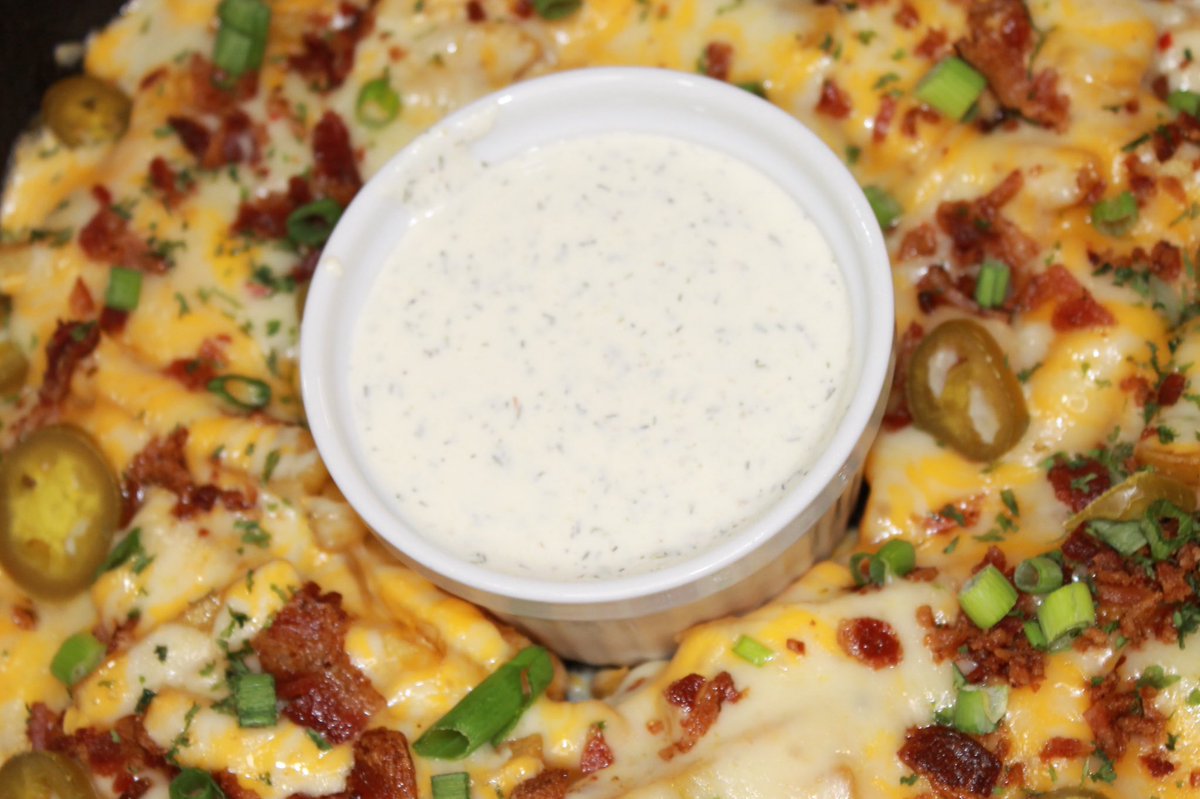 CastKitchen's tweet image. Loaded Skillet Texas Cheese Fries !