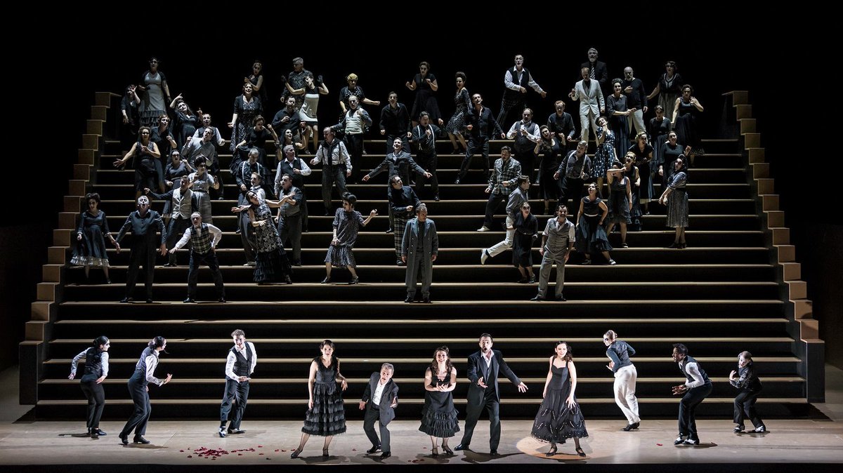 rbo_org's tweet photo. 🎵 What is it like being a member of the @ROHchorus?

Join us tonight at 7pm BST for a special stream exploring the opportunities, joys and challenges of their work, plus performance excerpts from many well-loved operas!

Watch here: https://t.co/tYJMkM4ZnE

#OurHouseToYourHouse https://t.co/glZ26e5x4Q