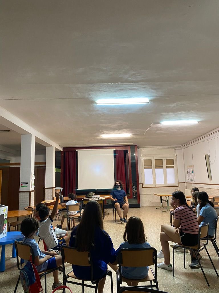 CVRasal's tweet photo. Y en Monzón, seguimos con nuestro campamento urbano, nos lo estamos pasando en grande!! 🏃🏻‍♀️🤾🏻‍♂️❤️
#CVR #CVRasal #RASAL https://t.co/QbvdNpp7Lr