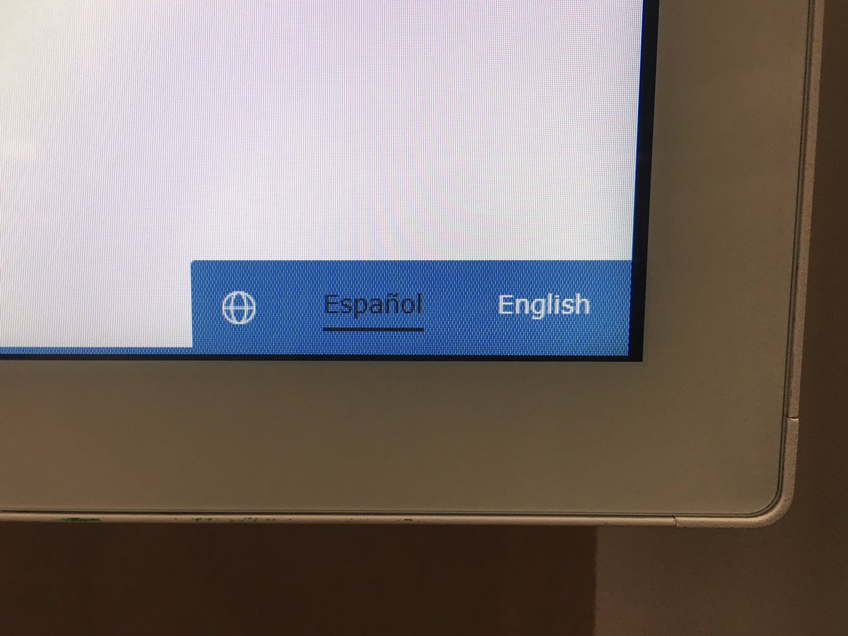 xavidegr's tweet photo. IKEA té disponible el web en català, però l'@IKEASpain de Granvia (L'H) ha decidit que els panells de cerca només siguin en castellà i anglès.

Abans d'arribar a casa i reclamar a @consumcat i a @llenguacat, ho comparteixo aquí. No cedim ni un mil·límetre més de llengua pròpia. https://t.co/QJVIdj68cz