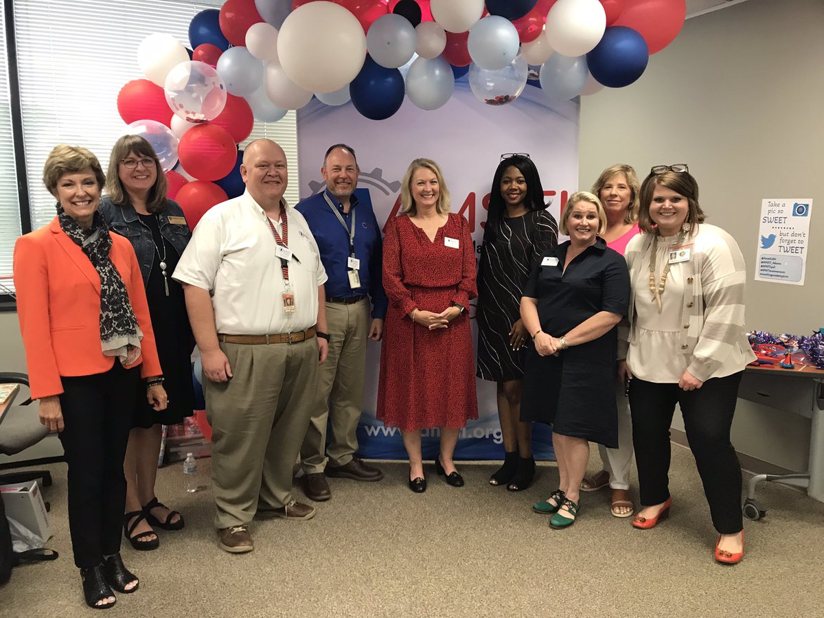 NickeyOJohnson's tweet photo. Enjoyed spending the morning at UAH’s Coaching Academy  @CynthiaSMcCarty #amstiuah #amsti4all #coachingacademy2021 https://t.co/xzuSViXYcw