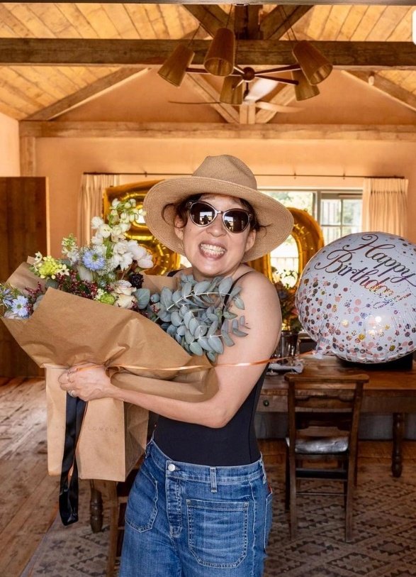 HAPPY BIRTHDAY MY QUEEN SANDRA OH ILYSM!!!!!!! 