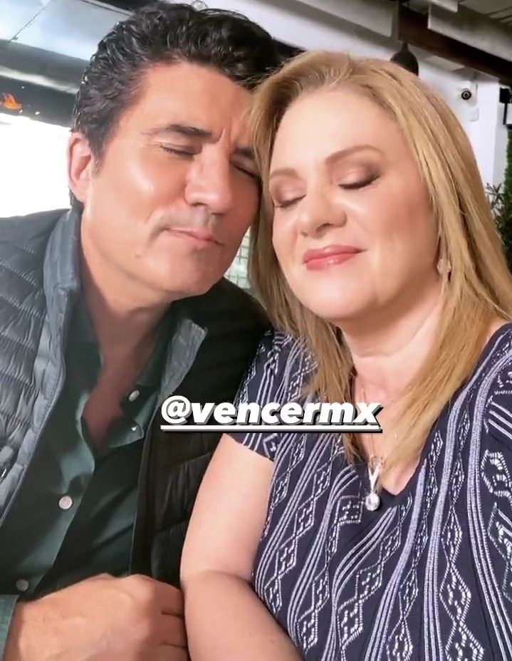 Angelmixvale's tweet photo. Estou #bokiaberta
Vencendo Heriberto
#VencerElPasado
@ebuenfil @DiegoOliLand1 https://t.co/crSPh1Bbfa