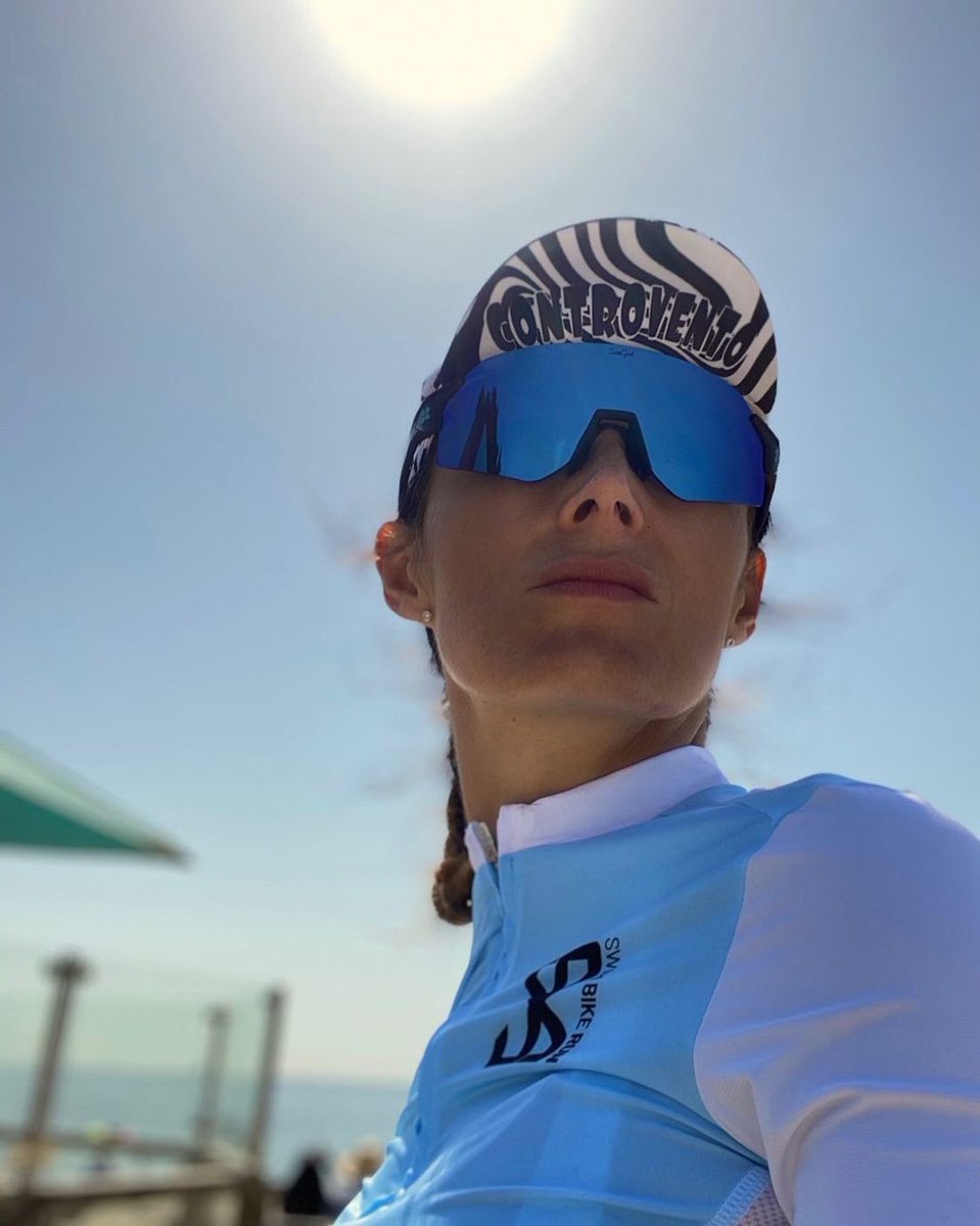 This weather 🔥 🥵 

The Women’s Twenty One Jersey is made of breathable fabrics and light colours, helping to keep you cool on summer rides. 
 
More info >> sbrclothing.co.uk/products/women…