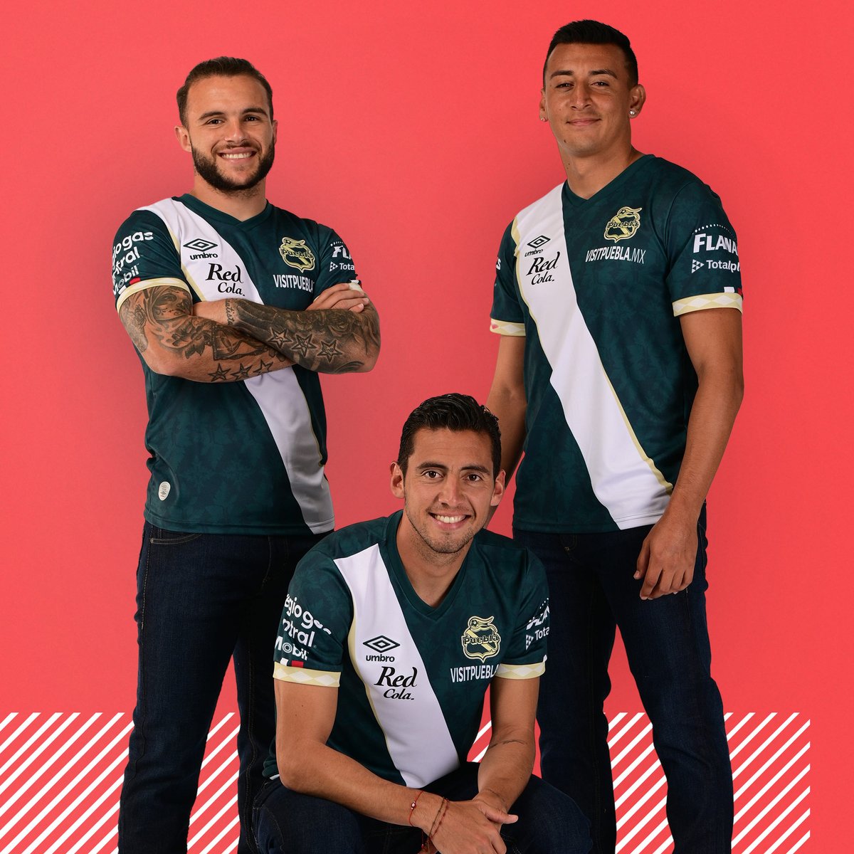 Presentamos el nuevo Jersey de visita de <a href="/ClubPueblaMX/">Club Puebla🎽</a> inspirado en uno de los platillos más típicos y tradicionales de Puebla.

Detalles en cuello, mangas y escudo, en un jersey lleno de historia y sabor, en homenaje al Chile en Nogada🇲🇽⁣
⁣
#LaFranjaQueNosUne🎽 #UnitedByColour