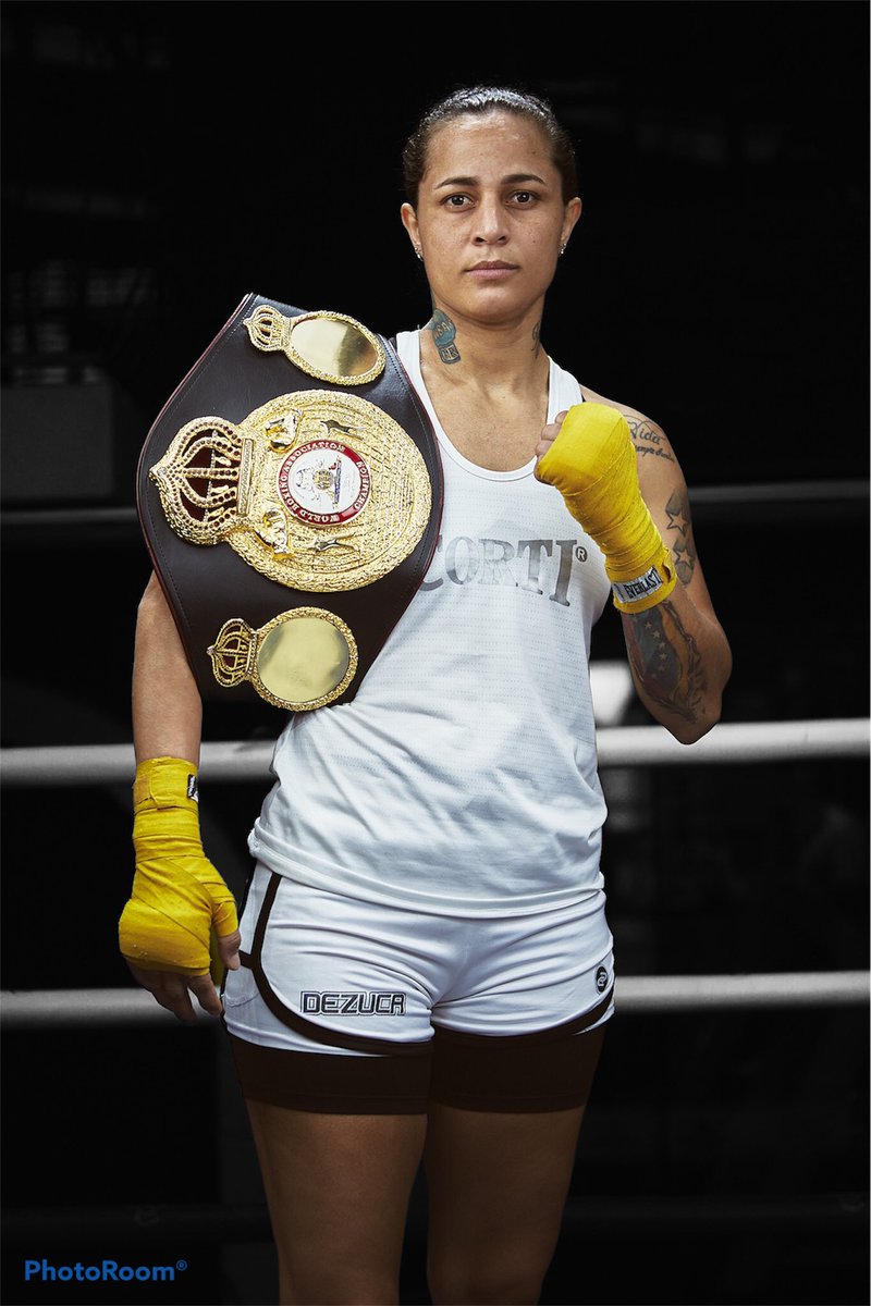 Mayerlinbox's tweet image. Que la persona que esté leyendo esto pueda alcanzar cada una de sus metas 🙏🏽 Ojalá todos lo logremos 💪🏼🥊 

#mayerlinrivas #lamonitarivas #worldboxingchampion #boxing #fromvenezuela #agosto #teammayerlinlamonitarivas 

@WBABoxing